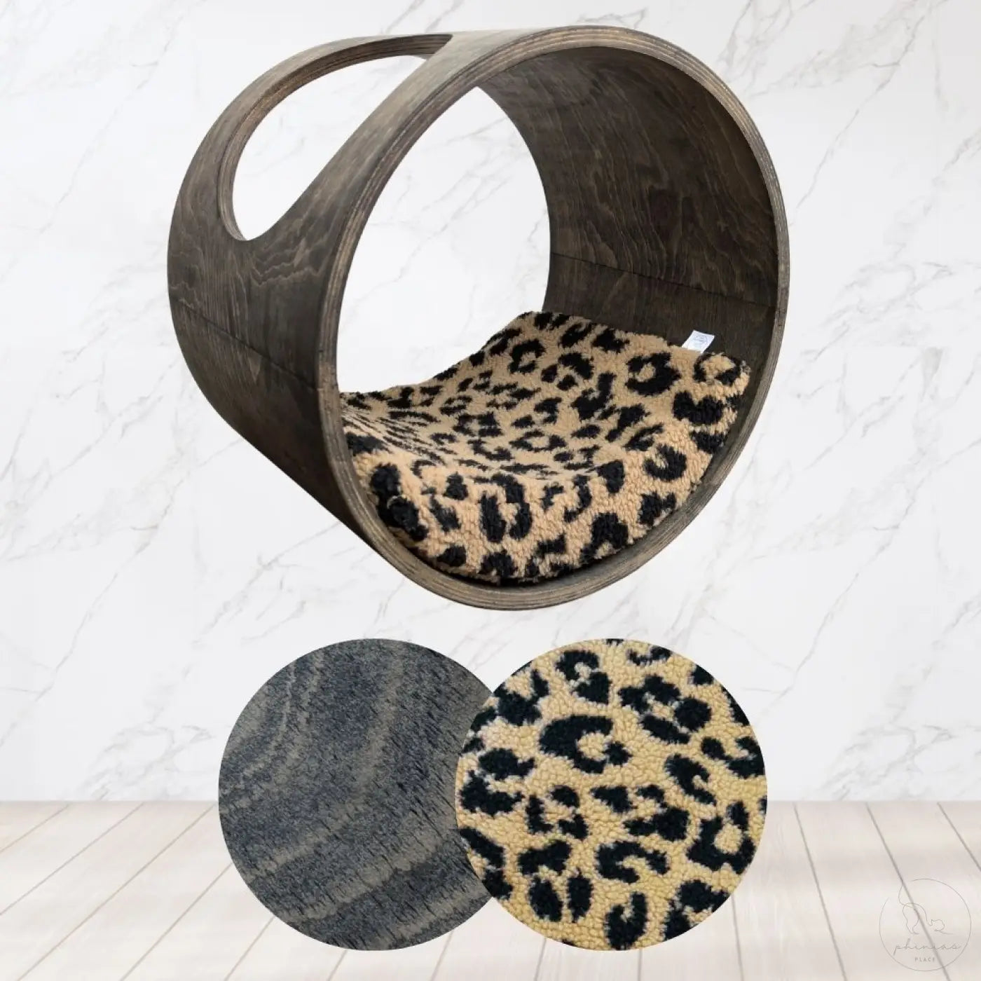 Dunkle holz phinias runde katzenliege mit mondförmigem kissen und leopardmuster samt innenlining als wand katzenmöbel