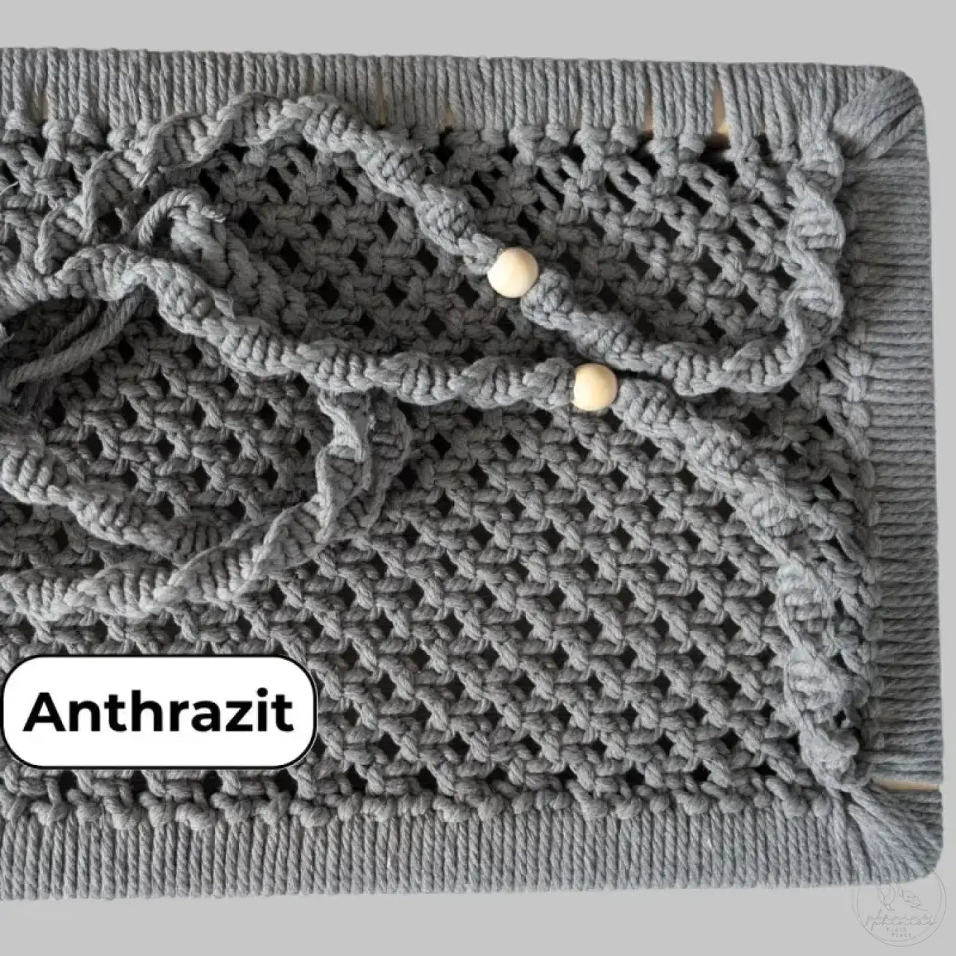 Graues Makramee Wandbehang mit Holzperlen für Fenstertagliege für Katze Fensterplatz