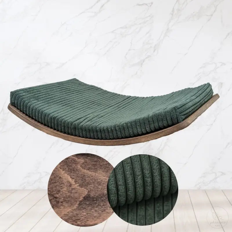 Phinias gebogene Katzenliege in schwebendem Design Phinia aus Buchensperrholz