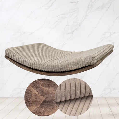 Phinias gebogene Katzenliege in schwebendem Design mit beige Corduroy-Polster