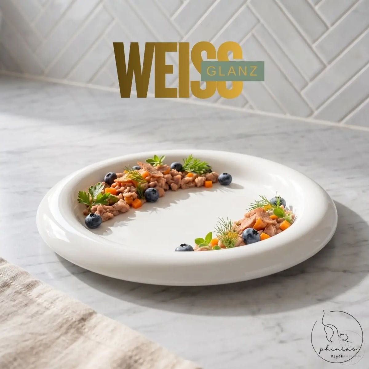 Weißer phinias keramiknapf für katzen mit extra flachem design und schnurrhaarfreundlicher keramik für maine coon