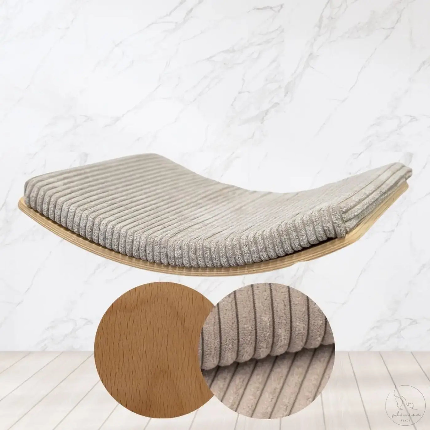 Phinias gebogene Katzenliege in schwebendem Design aus grauem Cord